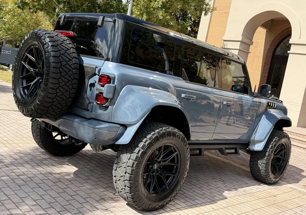 2025 Ford Bronco Raptor 6th Gen - Image 9 of 21