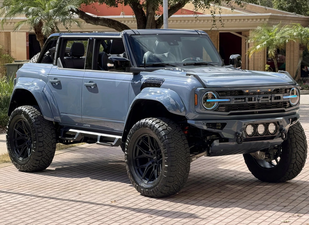 2025 Ford Bronco Raptor 6th Gen - Image 12 of 21