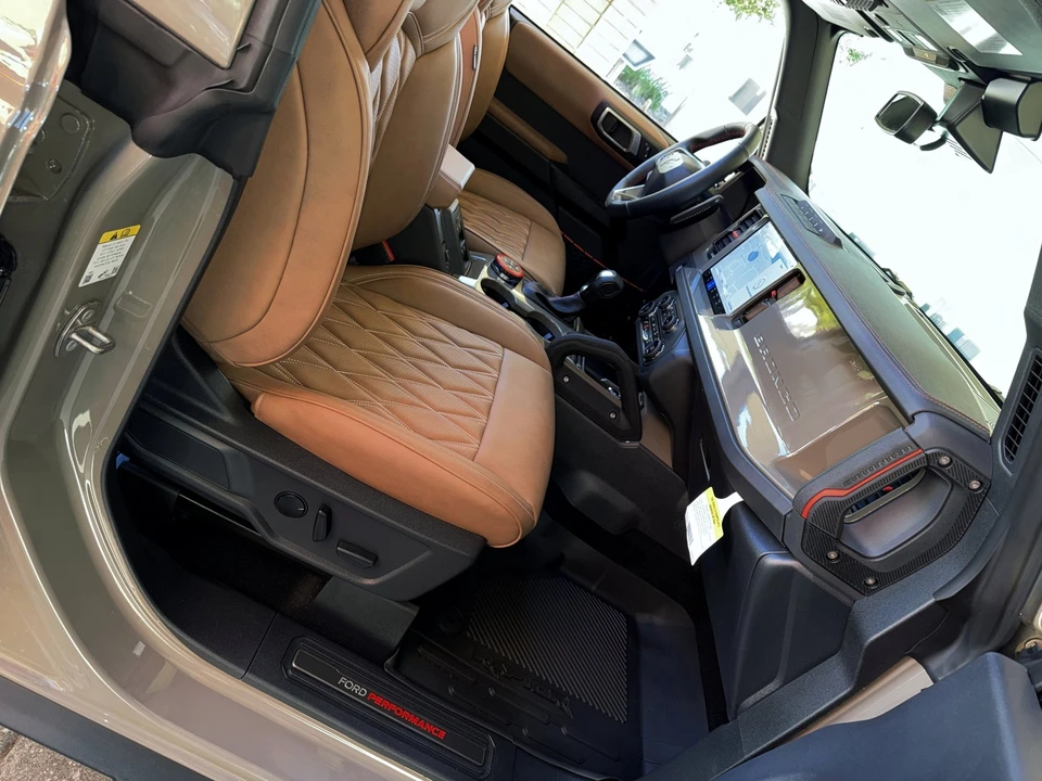2025 Ford Bronco Raptor 6th Gen - Image 18 of 21
