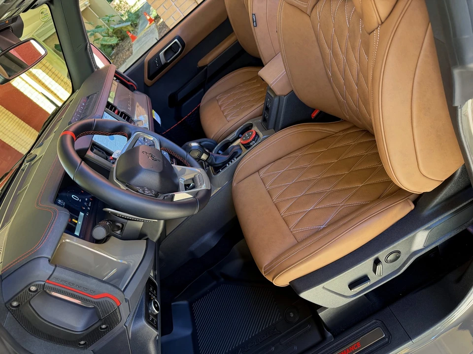 2025 Ford Bronco Raptor 6th Gen - Image 14 of 21