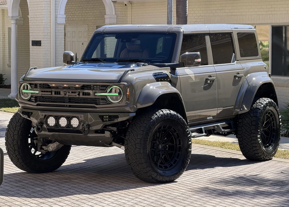 2025 Ford Bronco Raptor 6th Gen - Image 11 of 21