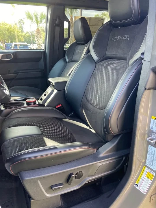 2025 Ford Bronco Raptor 6th Gen - Image 9 of 17