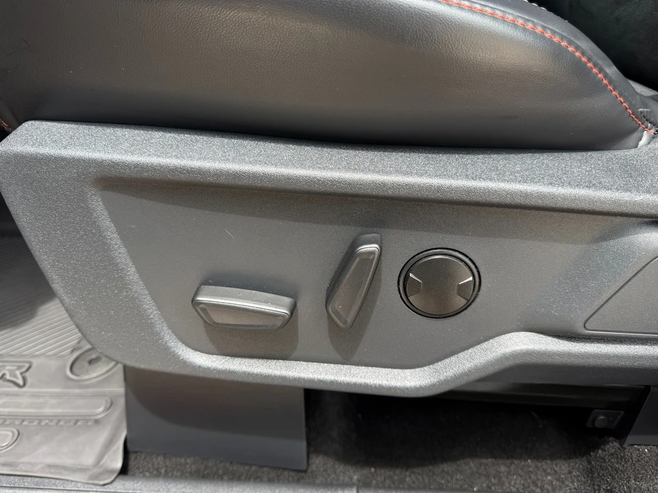 2025 Ford Bronco Raptor 6th Gen - Image 14 of 31