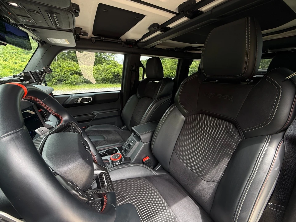 2025 Ford Bronco Raptor 6th Gen - Image 17 of 31