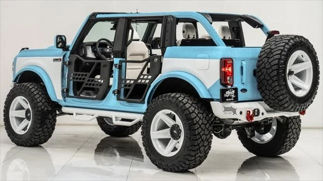 2025 Ford Bronco 6th Gen - Image 3 of 21