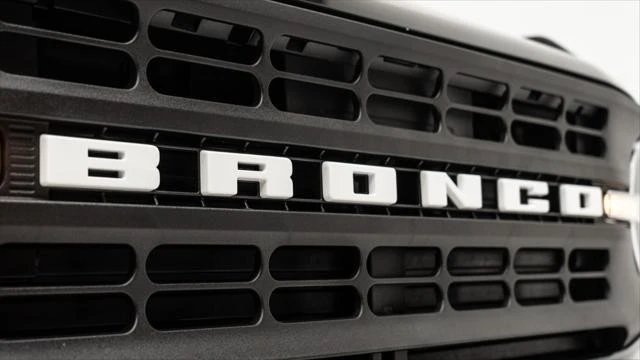 2025 Ford Bronco 6th Gen - Image 15 of 21
