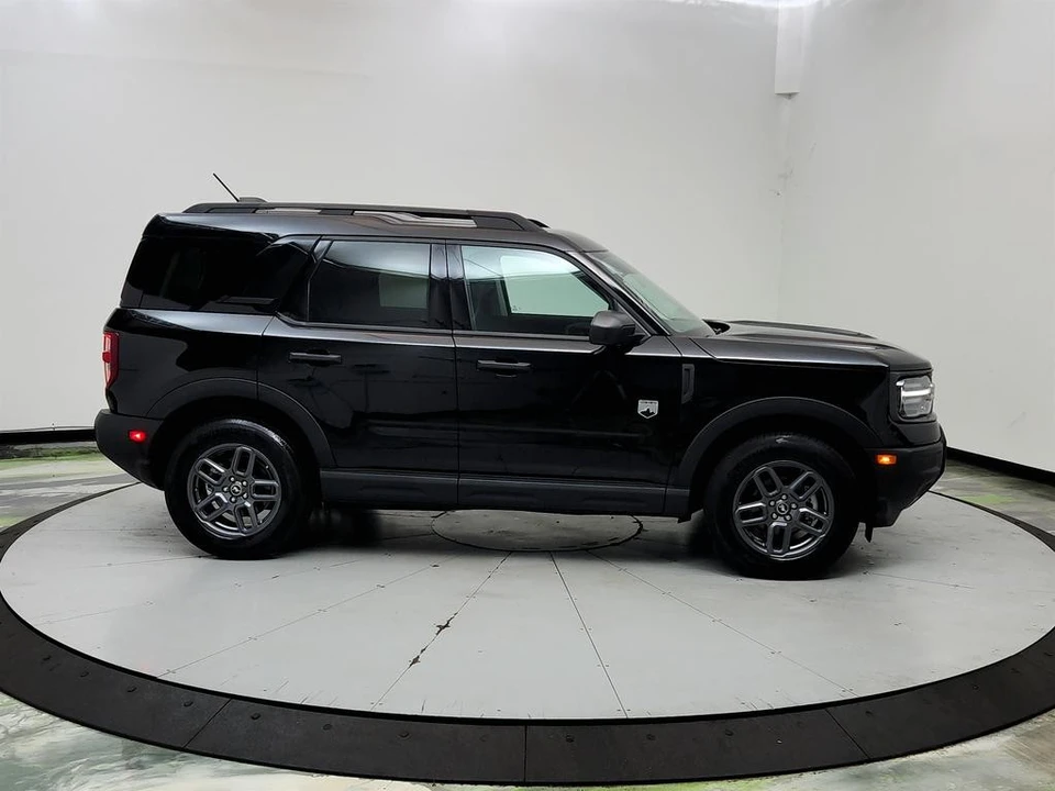 2025 Ford Bronco Sport - Image 4 of 31