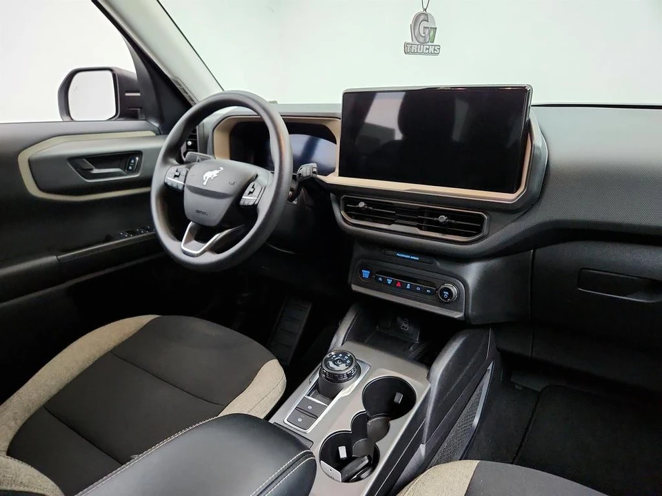 2025 Ford Bronco Sport - Image 24 of 31