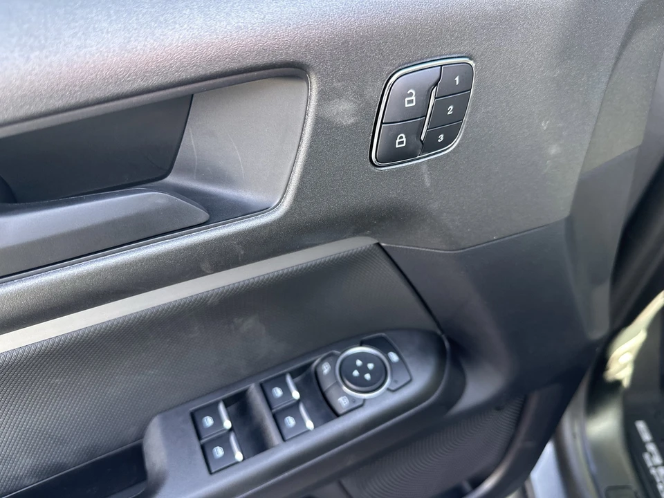 2025 Ford Bronco Sport - Image 18 of 21