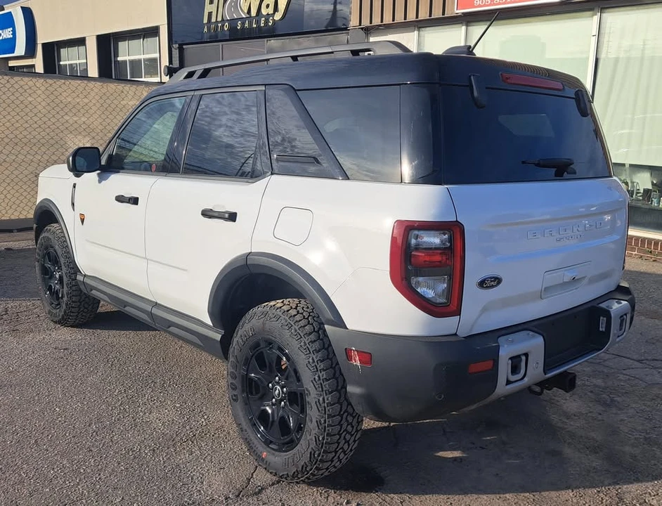 2025 Ford Bronco Sport - Image 3 of 20