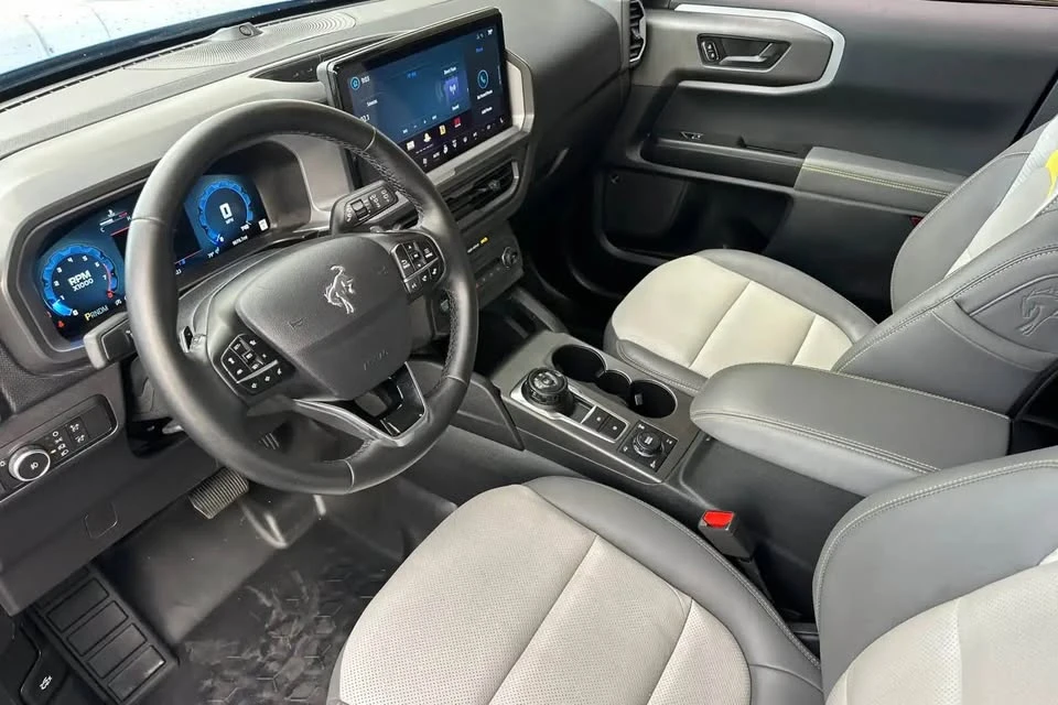 2025 Ford Bronco Sport - Image 9 of 19
