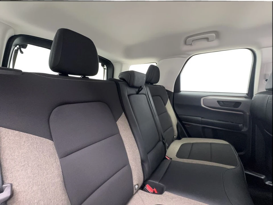 2025 Ford Bronco Sport - Image 26 of 31