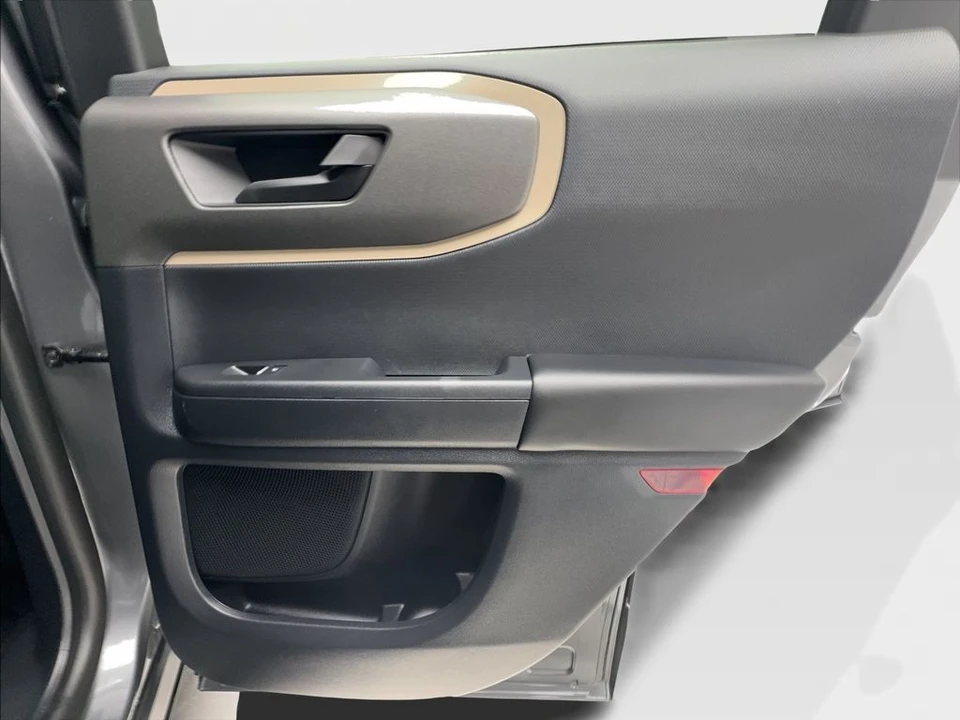 2025 Ford Bronco Sport - Image 27 of 31