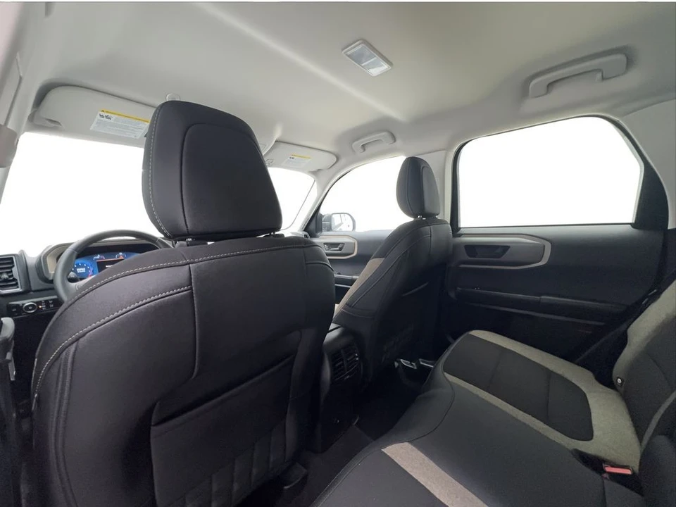 2025 Ford Bronco Sport - Image 23 of 31