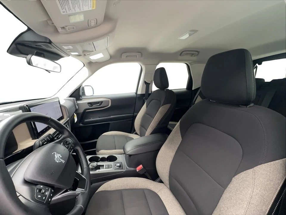 2025 Ford Bronco Sport - Image 19 of 31