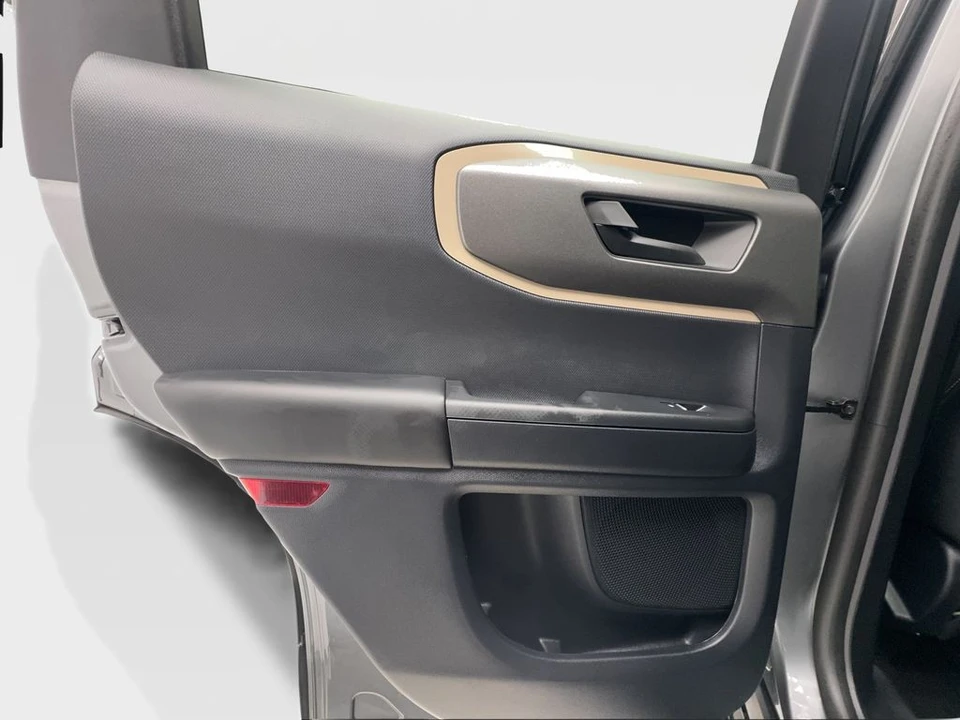 2025 Ford Bronco Sport - Image 25 of 31
