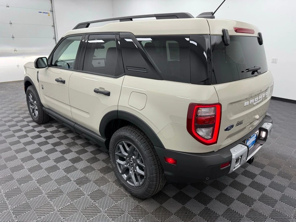 2025 Ford Bronco Sport - Image 11 of 21