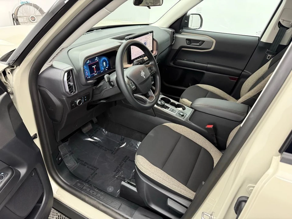 2025 Ford Bronco Sport - Image 16 of 21