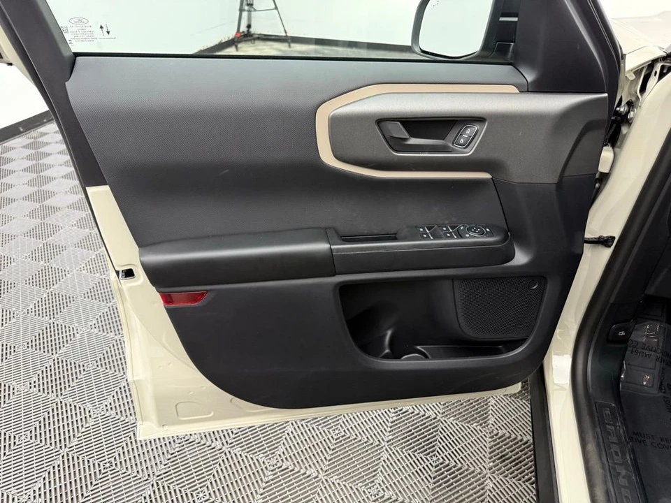 2025 Ford Bronco Sport - Image 15 of 21