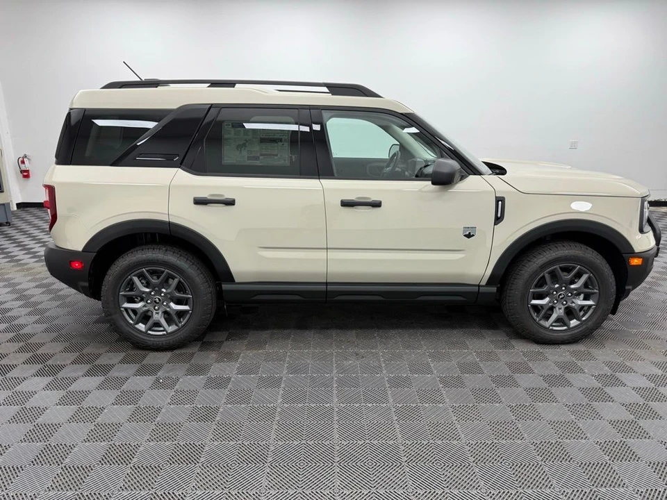 2025 Ford Bronco Sport - Image 8 of 12