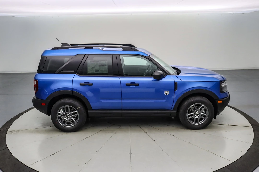 2025 Ford Bronco Sport - Image 4 of 21