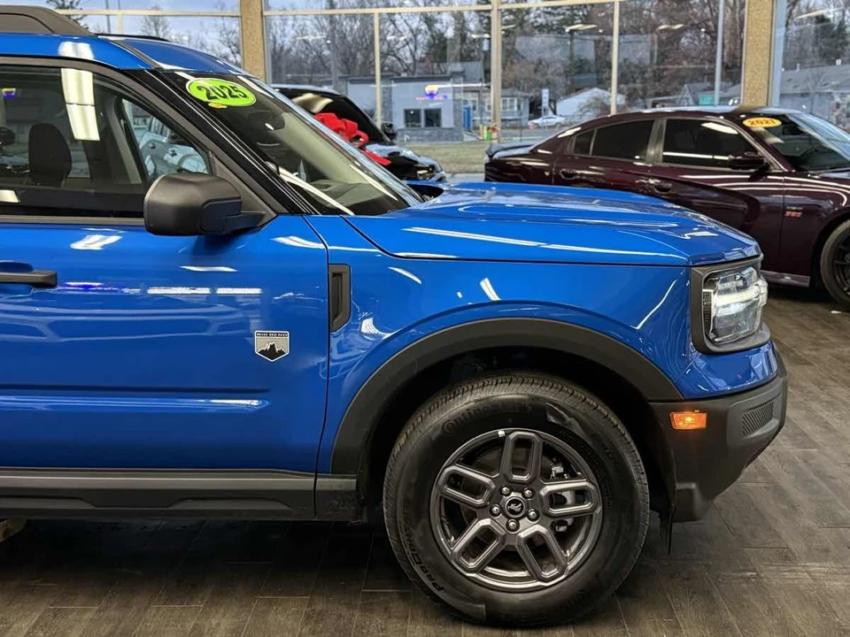 2025 Ford Bronco Sport - Image 18 of 21