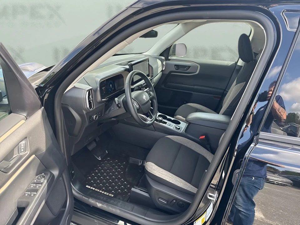 2025 Ford Bronco Sport - Image 9 of 21