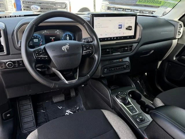 2025 Ford Bronco Sport - Image 27 of 31
