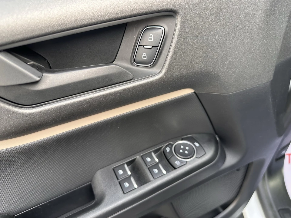 2025 Ford Bronco Sport - Image 18 of 21
