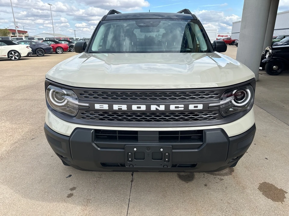 2025 Ford Bronco Sport - Image 13 of 21