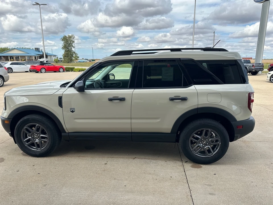 2025 Ford Bronco Sport - Image 9 of 21