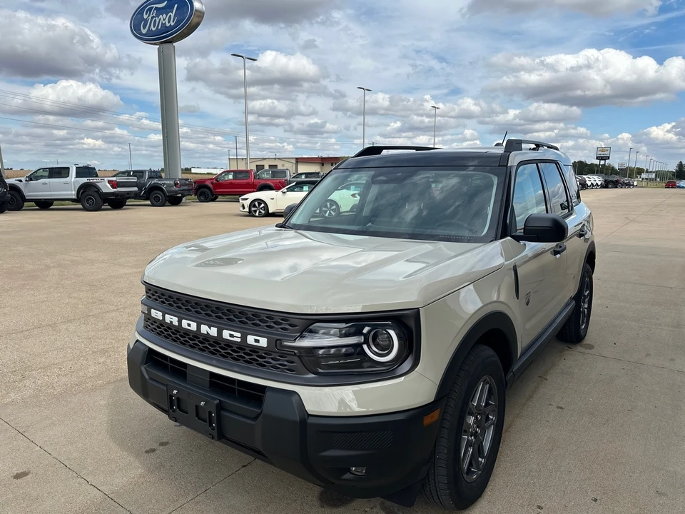 2025 Ford Bronco Sport - Image 12 of 21