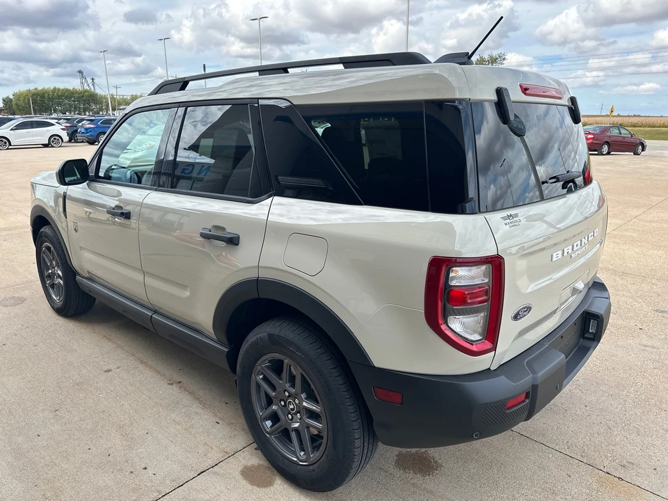 2025 Ford Bronco Sport - Image 8 of 21