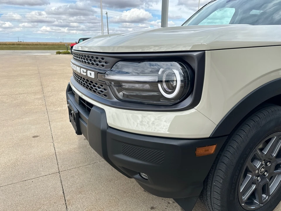 2025 Ford Bronco Sport - Image 11 of 21