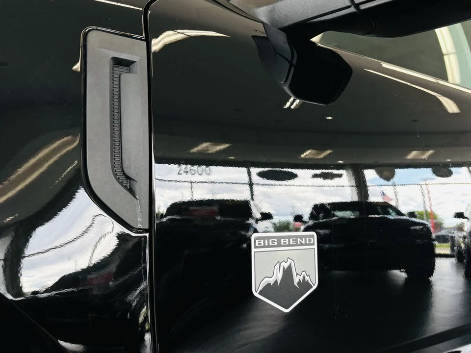 2025 Ford - Image 15 of 31
