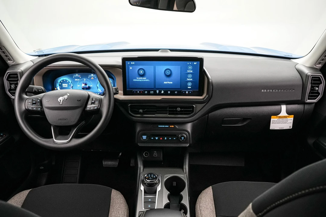 2025 Ford Bronco Sport - Image 16 of 21