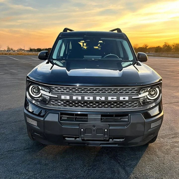 2025 Ford Bronco Sport - Image 2 of 20