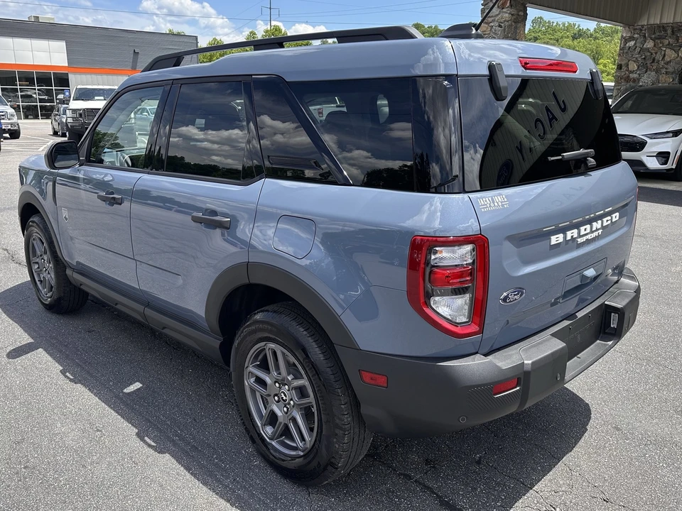 2025 Ford - Image 8 of 31