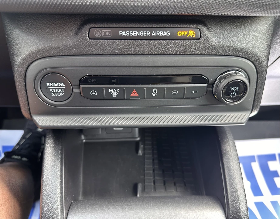 2025 Ford - Image 27 of 31
