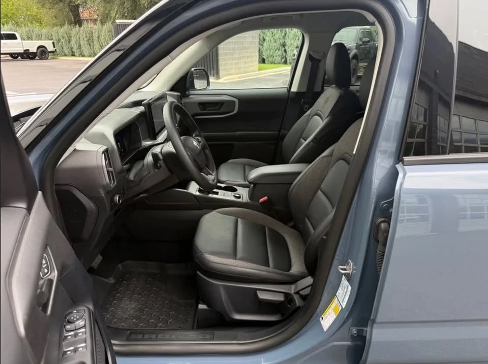 2025 Ford Bronco Sport - Image 9 of 16