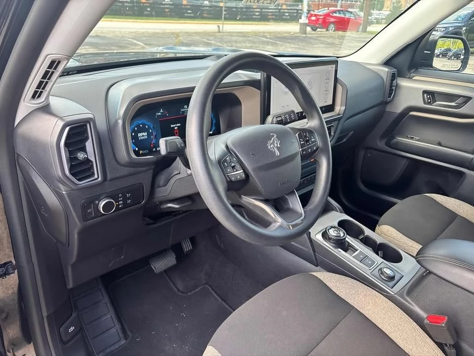 2025 Ford Bronco Sport - Image 10 of 20
