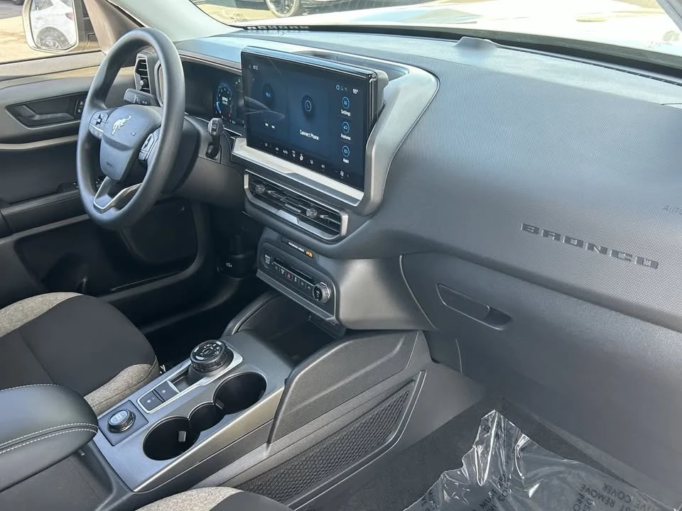2025 Ford Bronco Sport - Image 13 of 18