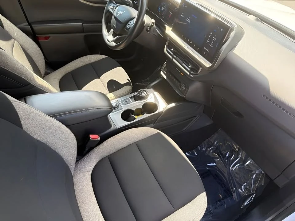 2025 Ford Bronco Sport - Image 13 of 20
