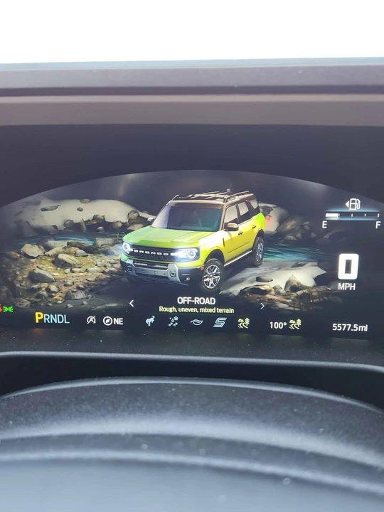 2025 Ford Bronco Sport - Image 14 of 15
