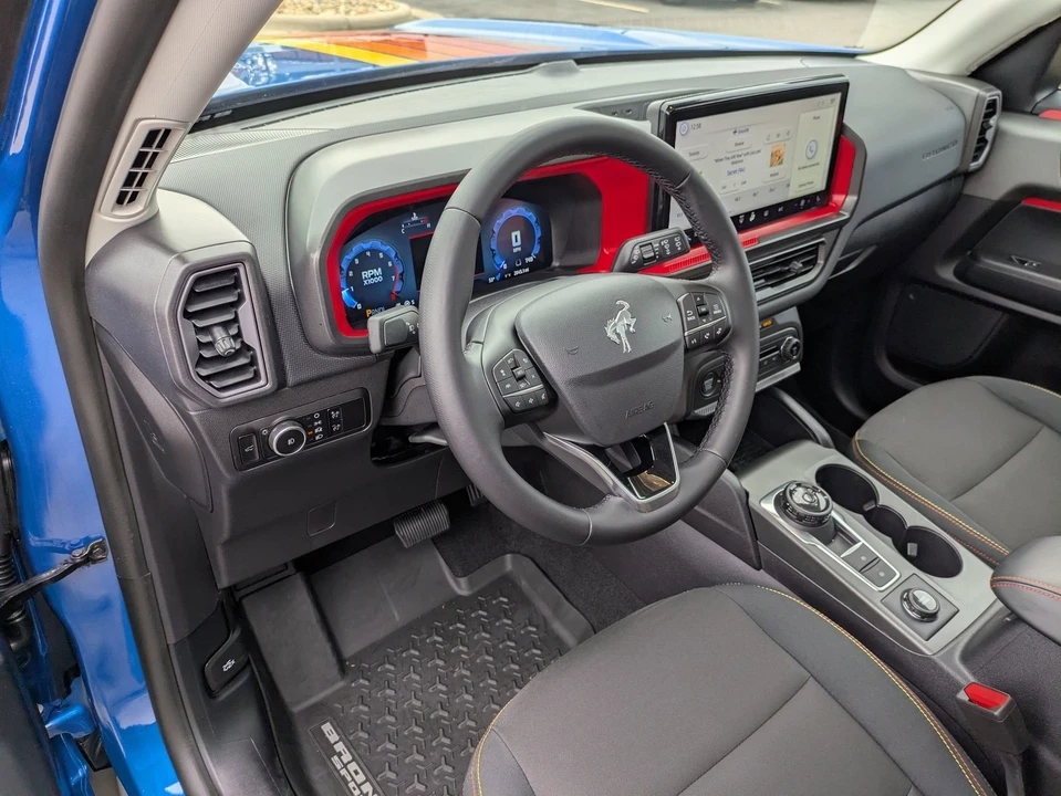 2025 Ford Bronco Sport - Image 14 of 21