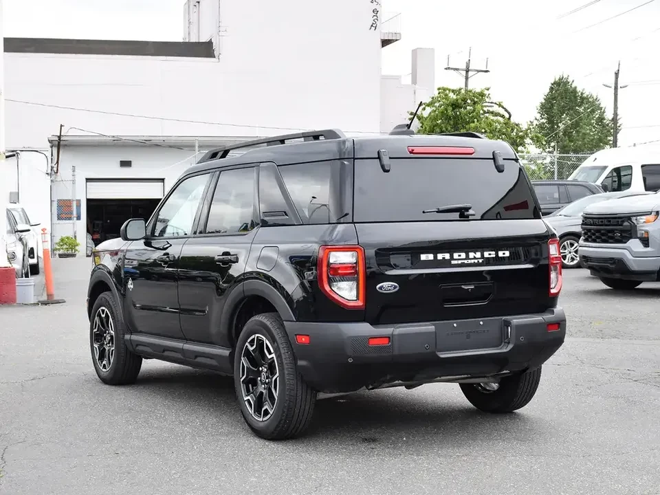 2025 Ford Bronco Sport - Image 6 of 17