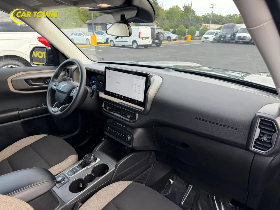 2025 Ford Bronco Sport - Image 18 of 20