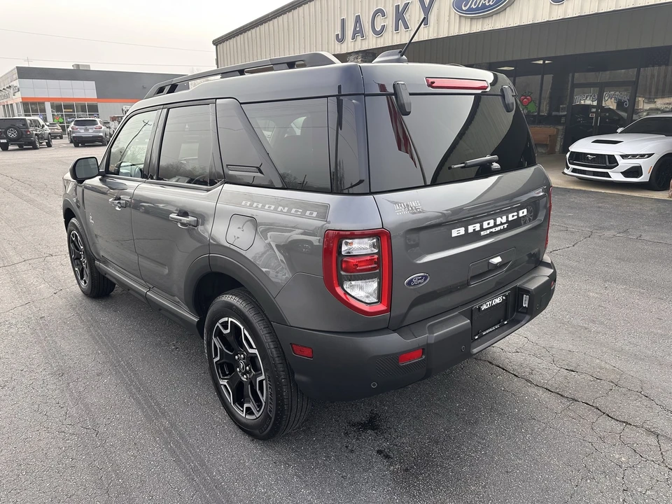2025 Ford Bronco Sport - Image 8 of 12