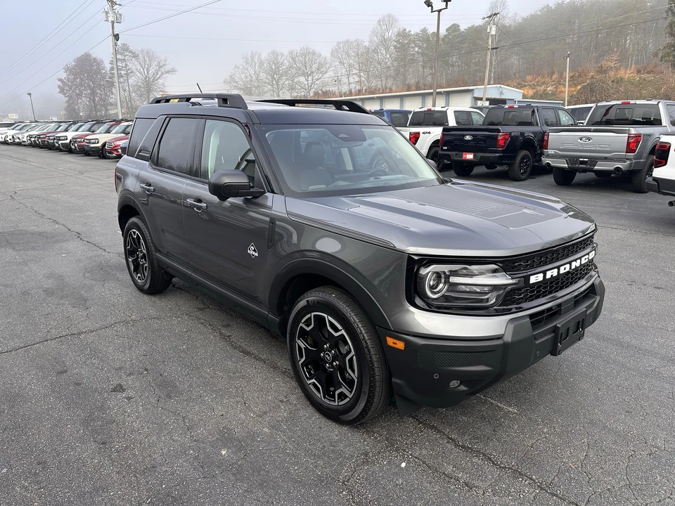 2025 Ford Bronco Sport - Image 4 of 12