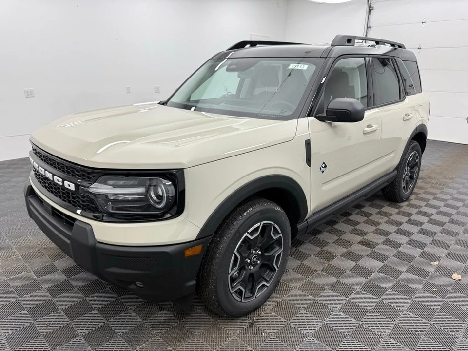 2025 Ford Bronco Sport - Image 11 of 12